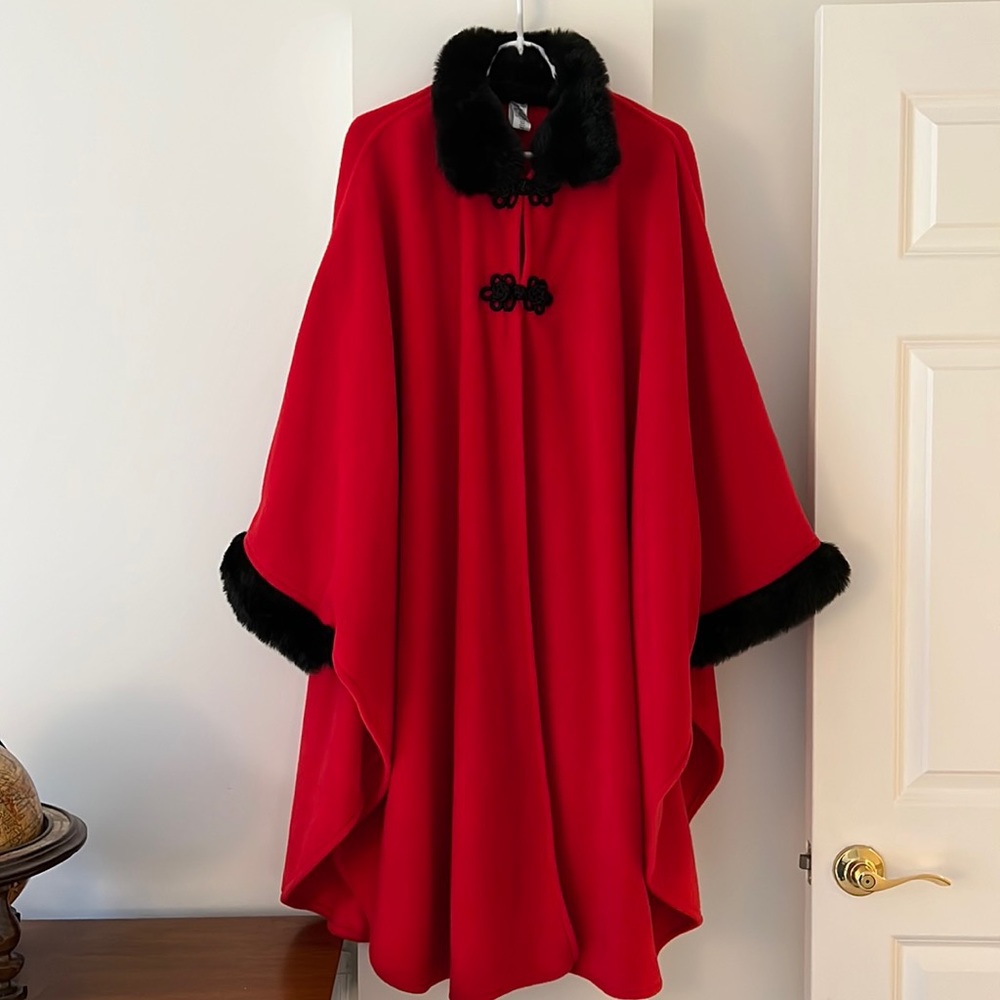 Worthington Fleece Faux Fur Cuffed Red Cape